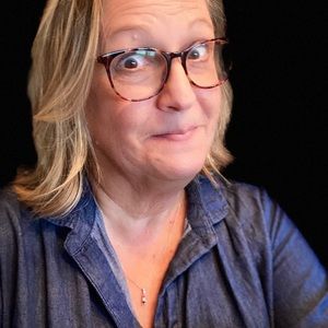 Meet your Posher, Gina